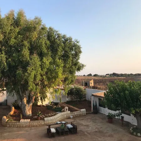 Casa vacanze Casale Ndina *